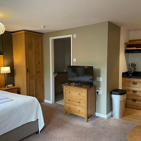 Yewfield Self Catering Apartments Гоксгед Екстер'єр фото