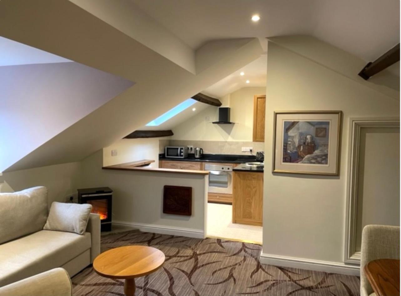 Yewfield Self Catering Apartments Гоксгед Екстер'єр фото