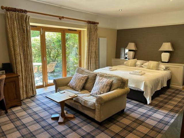 Yewfield Self Catering Apartments Гоксгед Екстер'єр фото